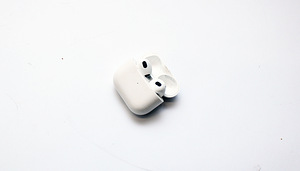 Apple Airpods 3 (2 foto / 2)