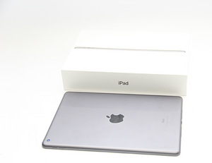 iPad 8th Gen 32GB Wifi (3 foto / 3)