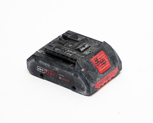 Bosch 4.0Ah 18V Pro Core (2 foto / 2)