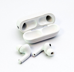 Apple AirPods Pro  2 (2 foto / 2)
