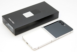 Samsung Galaxy Z Flip 5 256GB (3 фото из 3)