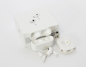 Kõrvaklapid Apple AirPods Pro 2 ANC läbipaistvusrežiim (2 foto / 2)
