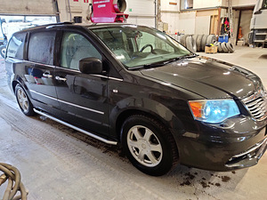 Lancia voyager 2.8CRD GOLD STOW&GO (1 foto / 10)