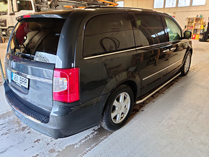 Lancia voyager 2.8CRD GOLD STOW&GO (3 foto / 10)
