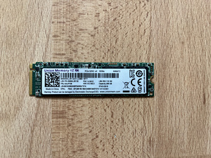 SSD M2 NVMe 256 GB (1 foto / 2)