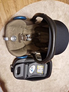 Автокресло Maxi-Cosi (3 фото из 3)