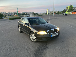 Skoda Octavia 1.9 DiZel (1 foto / 8)