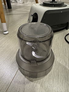 Кухонный комбайн Bosch (4 фото из 6)