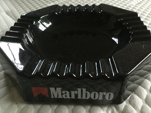 Пепельница Marlboro (1 фото из 1)