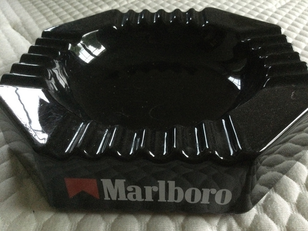 Пепельница Marlboro