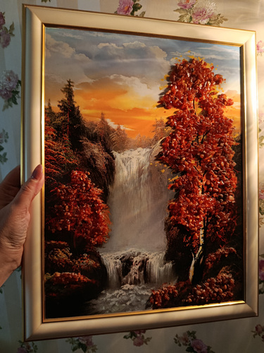 Большая эффектная картина из янтаря 35*45см