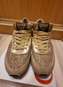 GUESS Vabaajajalatsid, s:36 (5 foto / 8)
