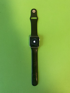 Apple watch series 3 38mm (1 foto / 2)