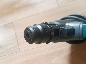 MAKITA HR2610 PUURVASAR (2 foto / 3)