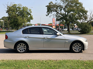 BMW 318i 2.0 105kw 2008 (8 foto / 13)