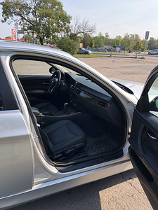 BMW 318i 2.0 105kw 2008 (9 foto / 13)