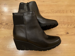 Naiste poolsaapad Relaxshoe, suurus 37, uued