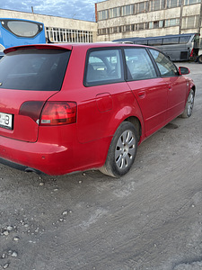 Audi a4 2.5tdi (4 foto / 7)