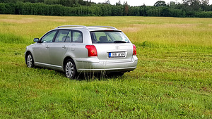 Toyota Avensis 2.4 VVTI (4 foto / 4)