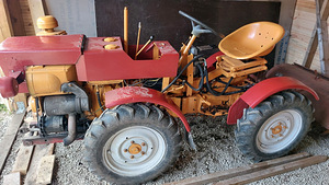 Tz-4k traktor koos haakeriistadega (2 foto / 6)