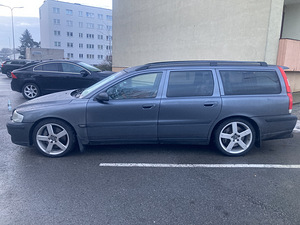 Volvo V70R 2.5T 220kw (3 foto / 10)