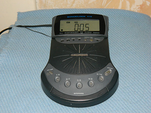 Радиобудильник "Grundig Sonoclock 410"