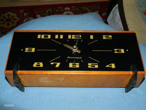 Nõukogude mehaaniline tabeli kellad (foto #2)