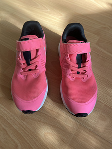 NIKE TOSSUD S.32 (3 foto / 5)