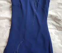 Праздничное синее платье с шарфом
