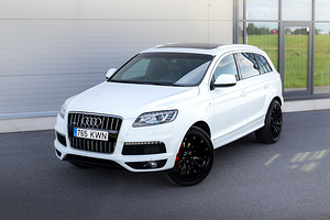 Audi Q7 S-Line Plus FACELIFT (1 foto / 15)