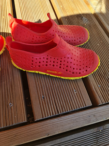 Speedo jalatsid, suurus 35,5 ja 31 (3 foto / 4)