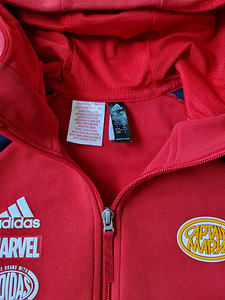 Толстовка adidas Marvel, размер 134 (2 фото из 3)