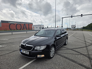 Skoda superb 2011 2.0 125kw (1 foto / 12)