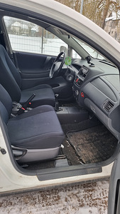 Suzuki Liana 1.6 78kW (10 foto / 15)