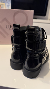 Liu Jo jalatsid, 37 suurus (4 foto / 5)