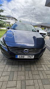 Volvo v60 (2 foto / 6)