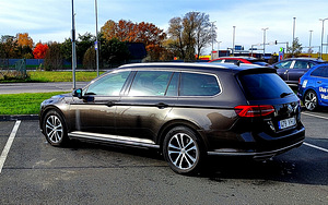 VW Passat 2.0 BiTurbo Executive 176kw 4motion (3 foto / 15)