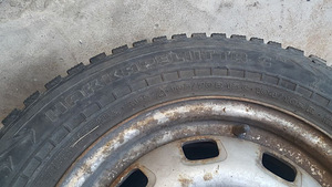 Шины с дисками 195/70 r15c vw с колпаками (3 фото из 4)