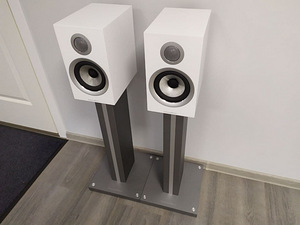 Bowers & Wilkins 707 S2 kõlarid koos jalgadega (1 foto / 4)
