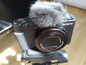 Sony ZV-1 Vlog kaamera (1 foto / 8)