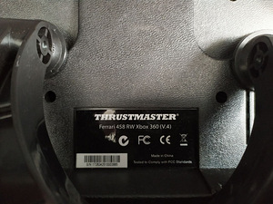 Thrustmaster Ferrari 458 руль (3 фото из 3)