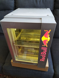 Холодильник Red Bull (1 фото из 8)