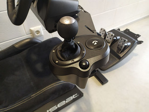 Playseat Alcantara rallitool ja Logitech G920 rool (6 foto / 7)