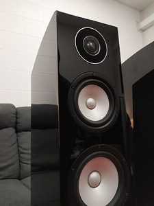 Kvaliteetsed Yamaha NS-F700 kõlarid  			