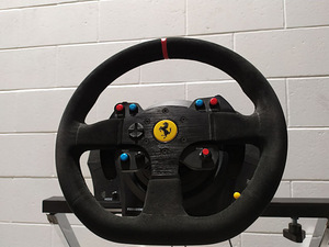 Thrustmaster TX rool koos F599XX EVO Alcantara XBOX/PC (1 foto / 5)