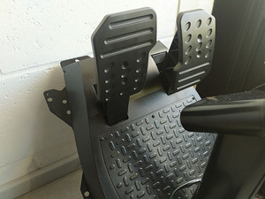 Thrustmaster TX rool koos F599XX EVO Alcantara XBOX/PC (3 foto / 5)
