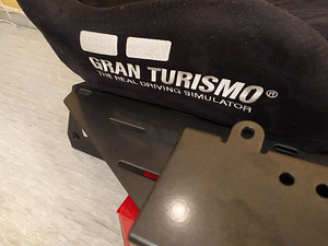Alcantara Gran Turismo Playseat koos käigukangi hoidikuga (6 foto / 7)