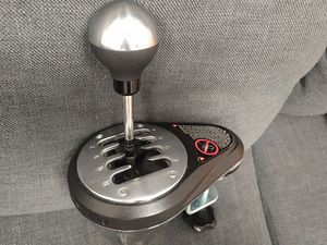 Thrustmaster T500RS rool koos T8HA käiguvahetiga (2 foto / 9)