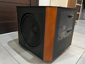 2x12" elementi, JAMO D8SUB aktiiv subwoofer, Taani (3 foto / 4)