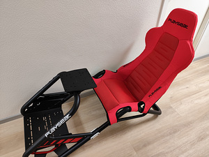 Playseat Trophy rallitool, välised defektid (1 foto / 10)